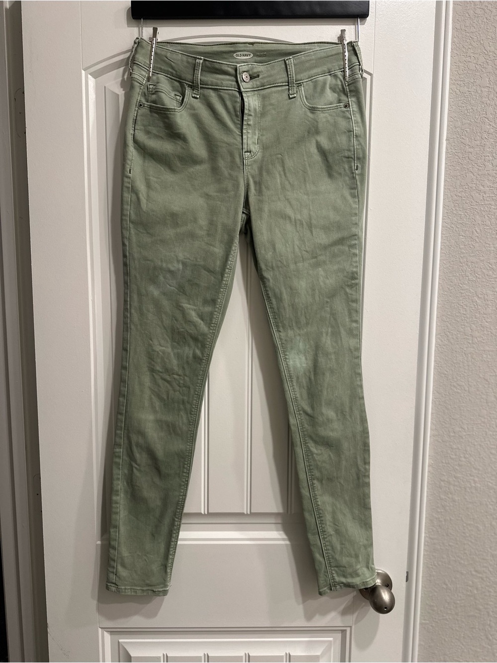 Old Navy Women’s Skinny Jeans in Sage Green
